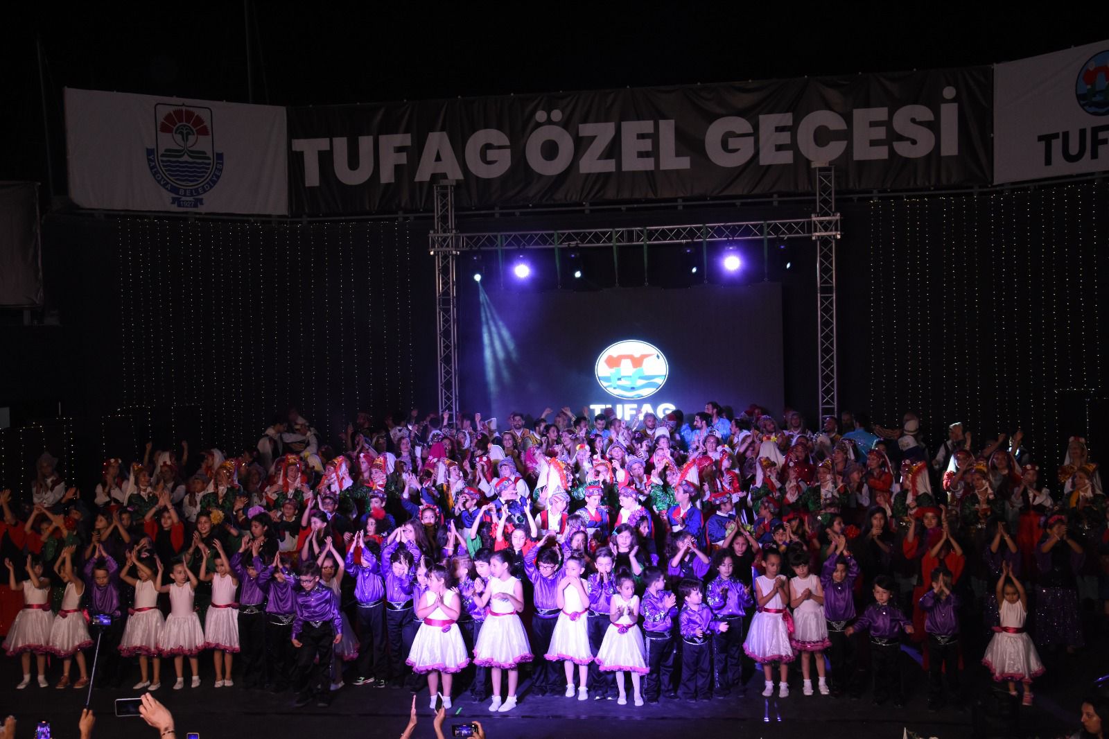 TUFAG SAHNEYE ÇIKIYOR