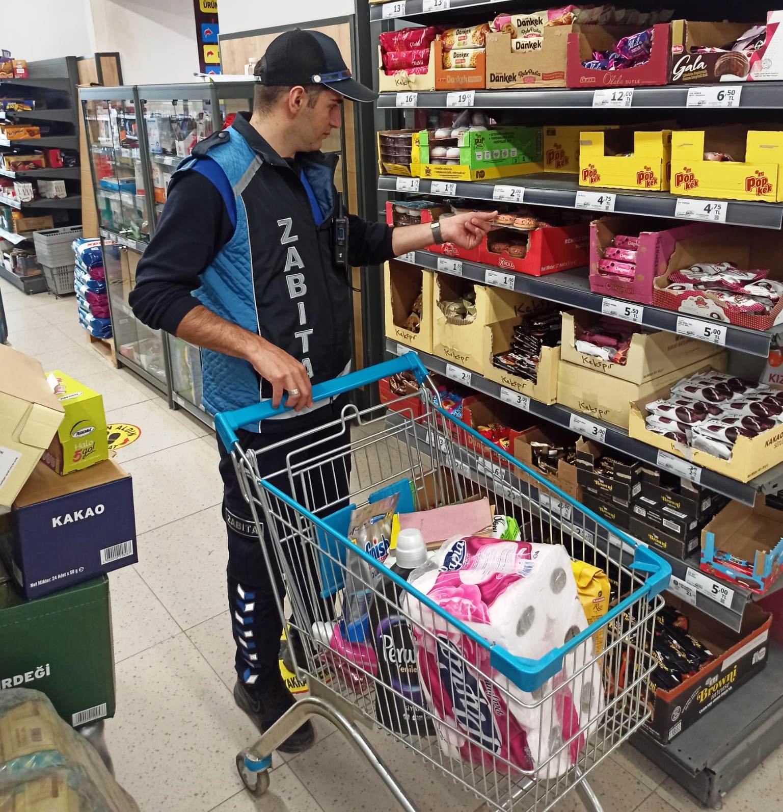 ALTINOVA’DA MARKETLER MERCEK ALTINDA