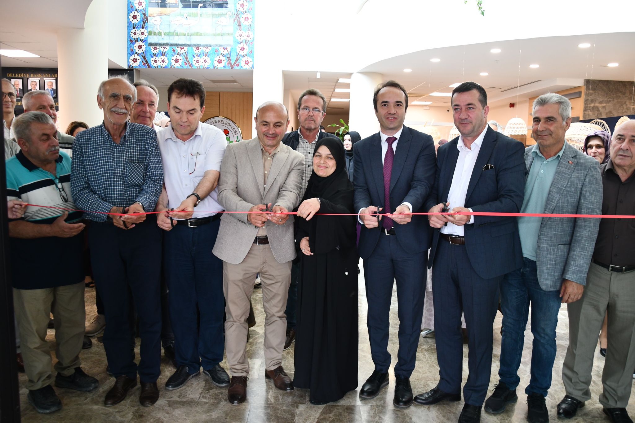 ALTINOVA’DA YILSONU SERGİSİ, GÖZ KAMAŞTIRDI