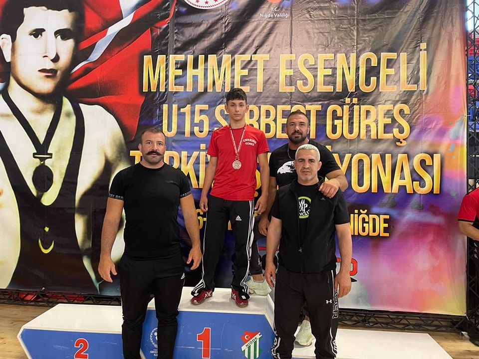 ÖZER, TÜRKİYE ÜÇÜNCÜSÜ OLDU