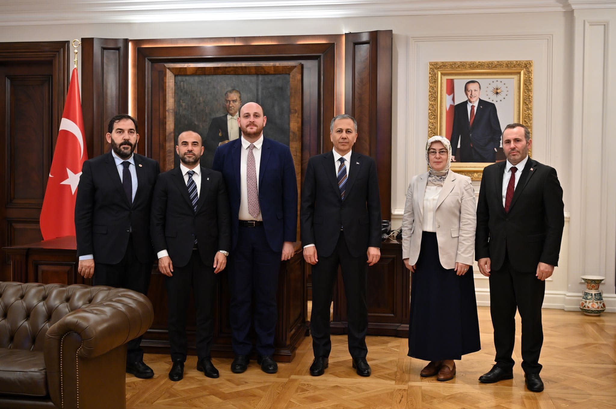 AK PARTİ’DEN İÇİŞLERİ BAKANINA ZİYARET