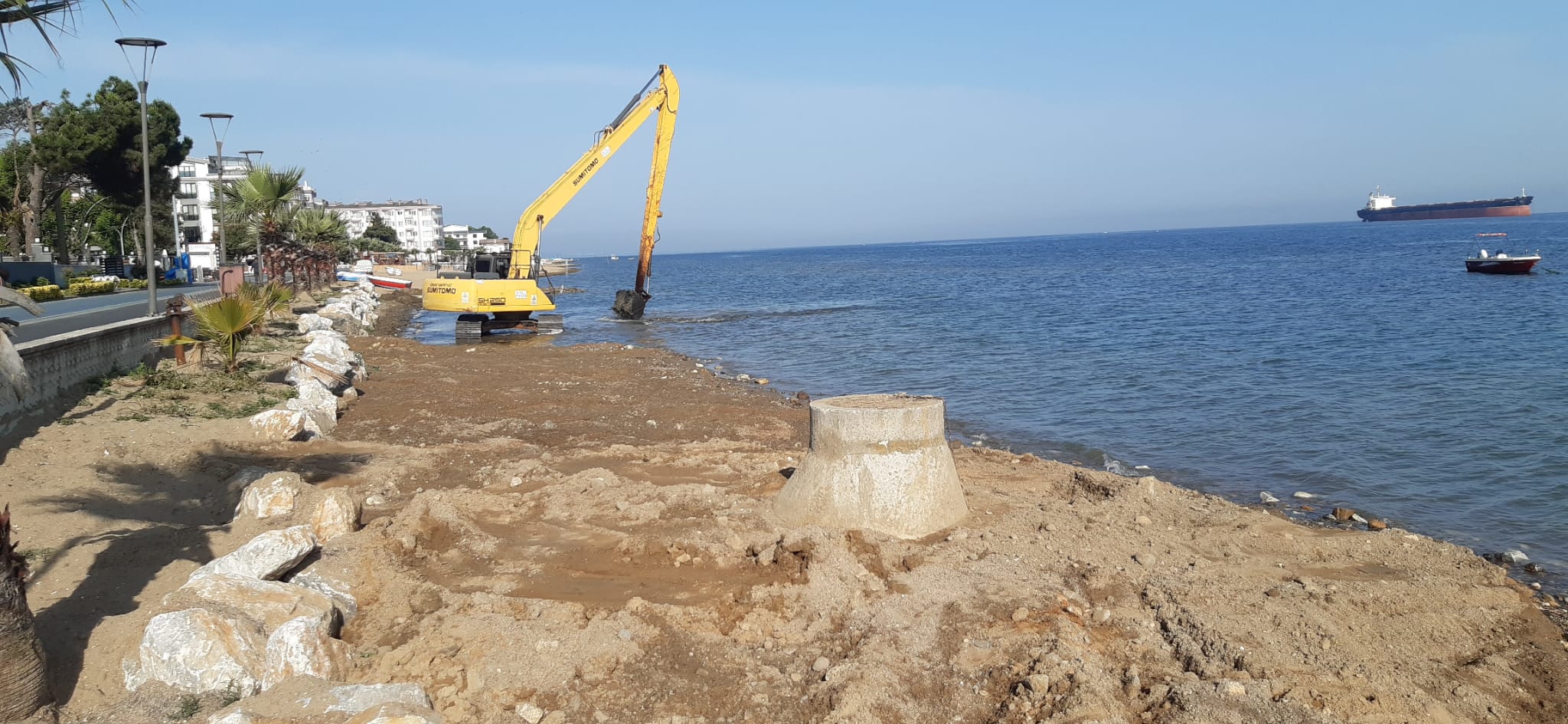 SAHİLDE DERİN TEMİZLİK