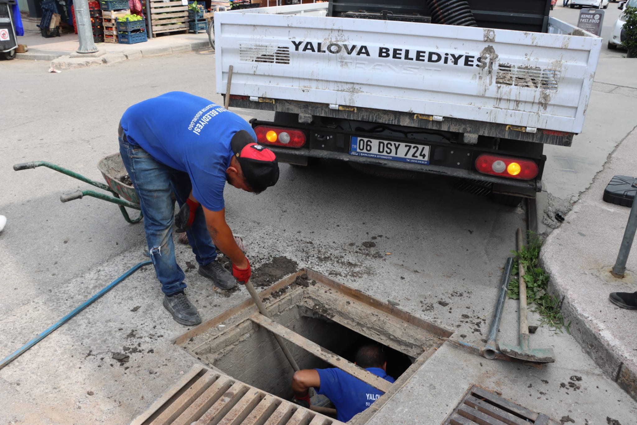 MENFEZ, MAZGAL VE YAĞMUR SUYU HATLARI TEMİZLENİYOR