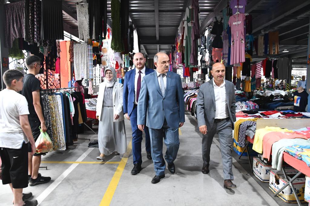 ALTINOVA KAPALI PAZAR YERİ TÖRENLE AÇILDI