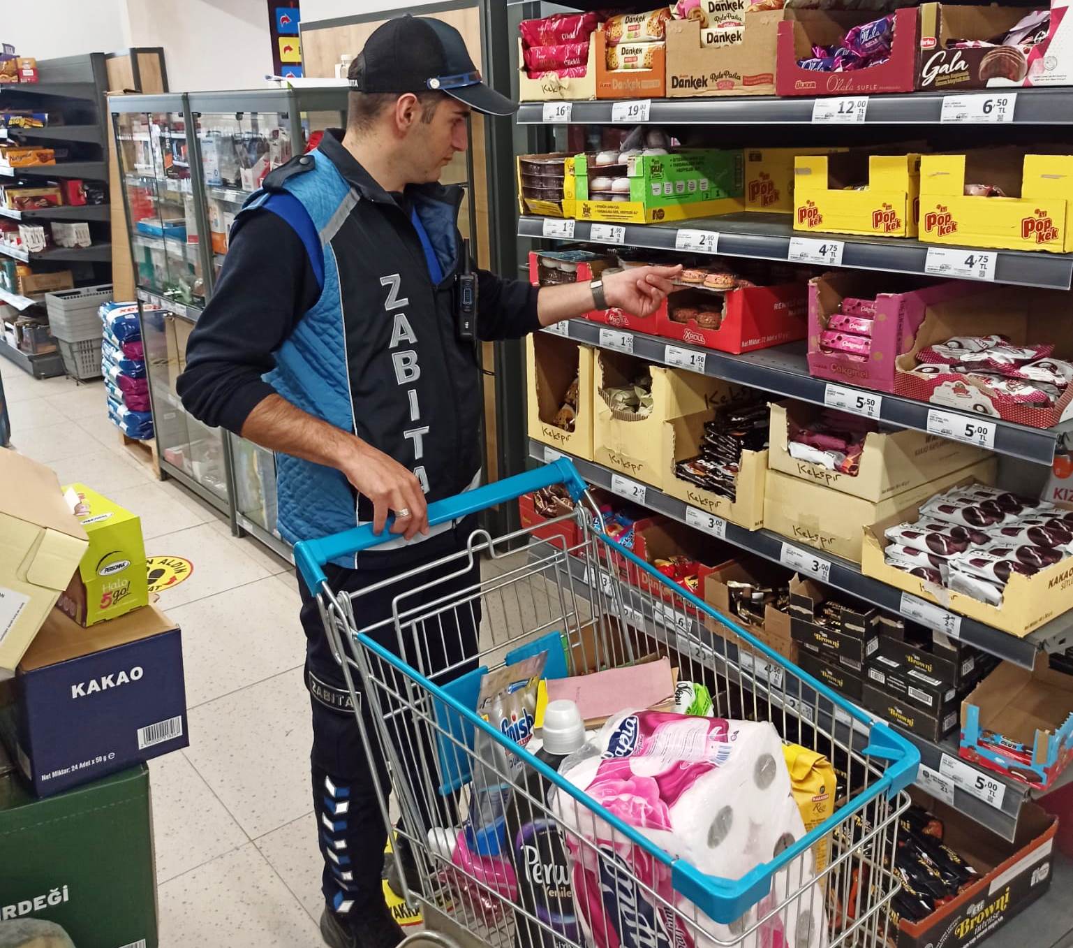 ALTINOVA’DA MARKETLERE SIKI DENETİM