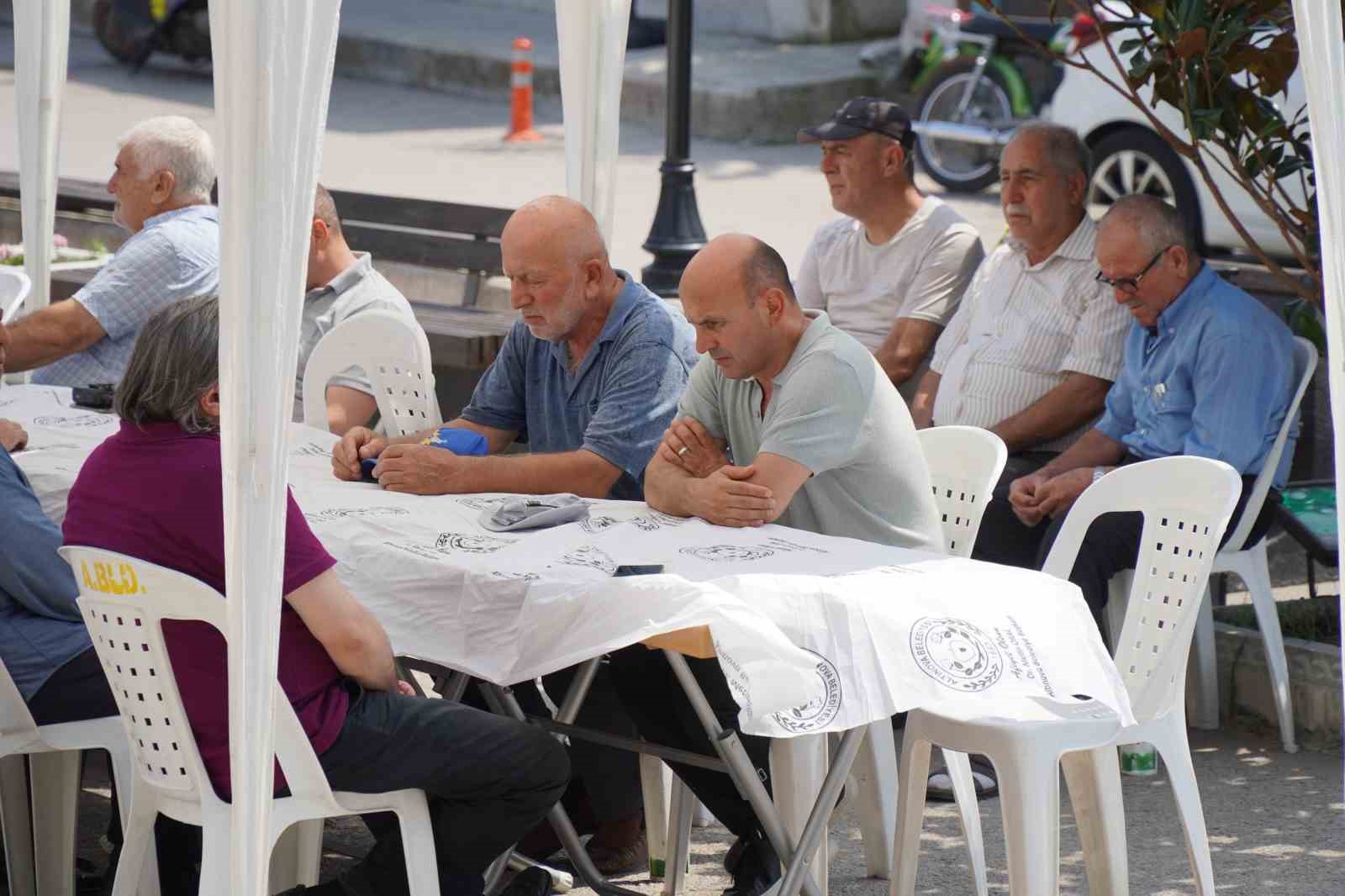 ALTINOVA’DA DEPREM ŞEHİTLERİ İÇİN MEVLİT OKUTULDU