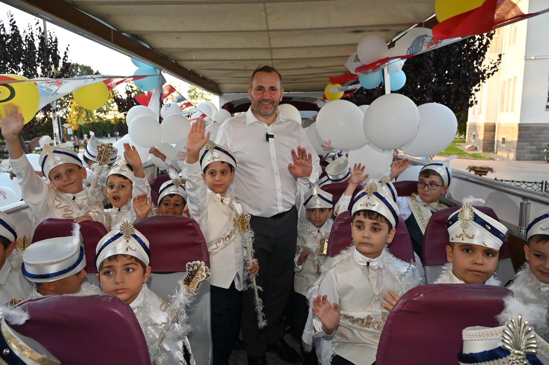 ERKEKLİĞE İLK ADIMI ATAN 71 ÇOCUK GÖNÜLLERİNCE EĞLENDİ