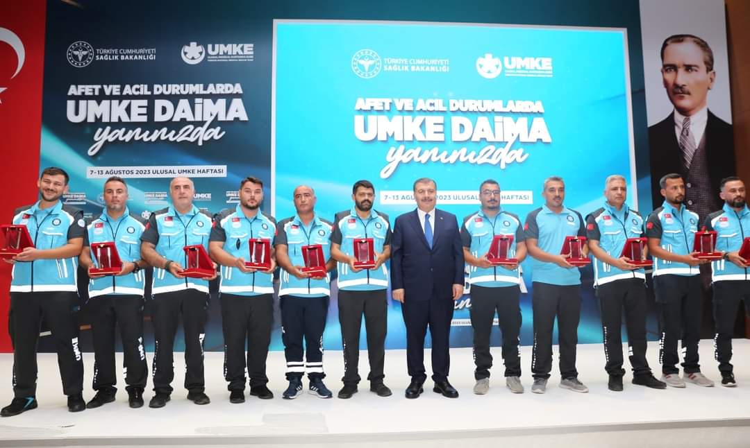 YALOVA UMKE, PLAKETİNİ BAKAN KOCA’DAN ALDI