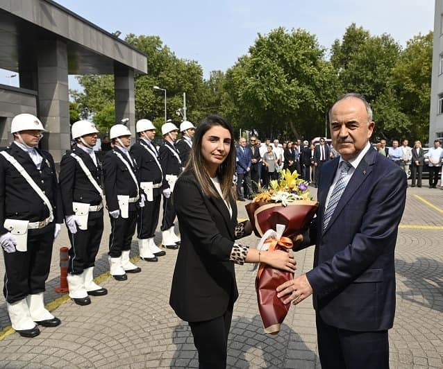 VALİ EROL, GÖZYAŞLARIYLA UĞURLANDI