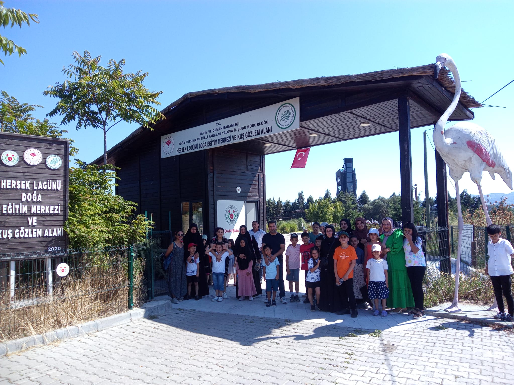 MİNİKLER, HERSEK’TE KUŞLARI GÖZLEMLEDİ