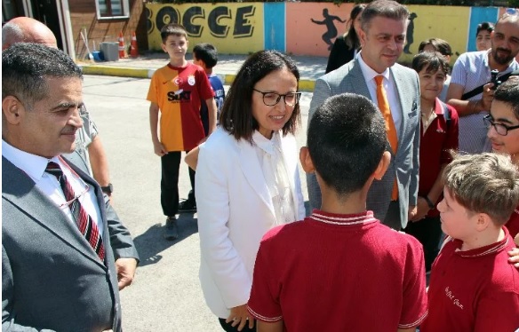 VALİ DR. KAYA:“ÖĞRENCİLERİMİZİN KAN EMİCİLERİN TUZAĞINA DÜŞMESİNE İZİN VERMEYECEĞİZ”