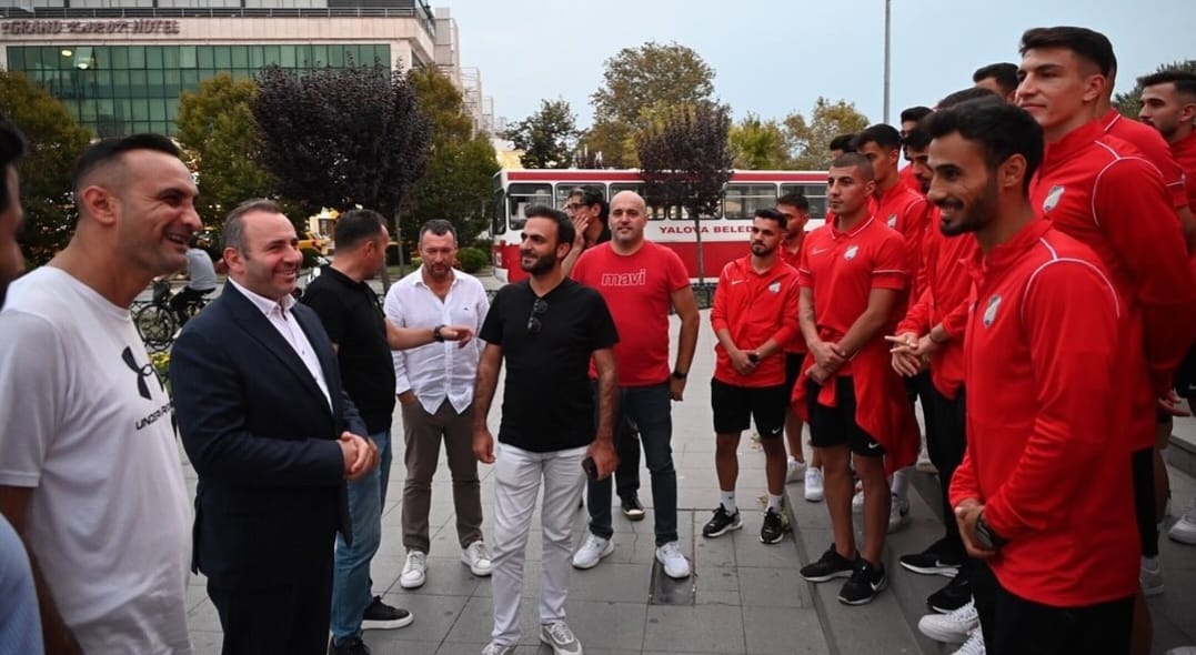 BAŞKAN TUTUK, YALOVA YEŞİLOVA SPOR KULÜBÜ İLE BİR ARAYA GELDİ