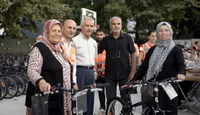 Altınova’da ‘Her Eve Bir Bisiklet” Aralıksız Devam Ediyor