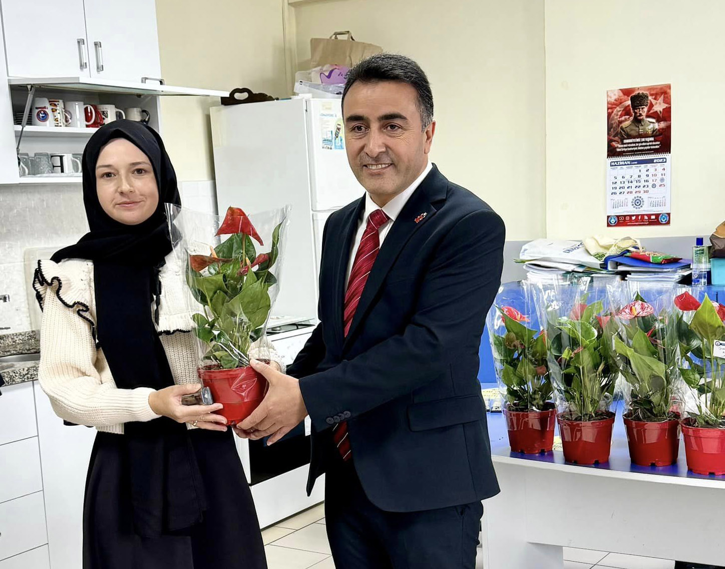 Başkan kaçar öğretmenleri unutmadı