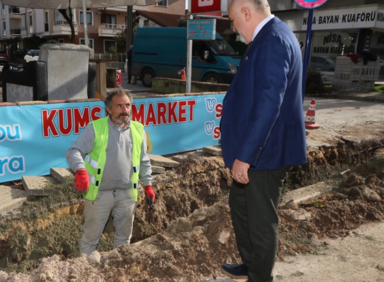 ÇİFTLİKKÖY’ÜN CADDELERİNE DEKORATİF AYDINLATMA GELİYOR