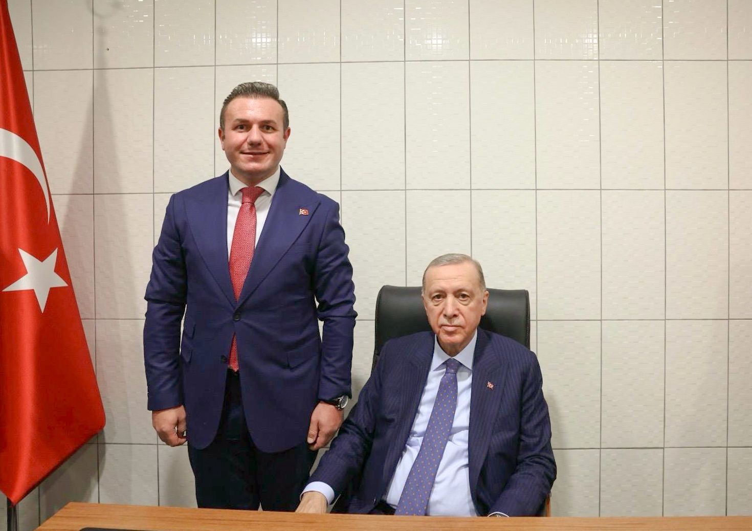 BEKTAŞ:’ADAYIMIZ RECEP HACI’NIN YANINDAYIM’