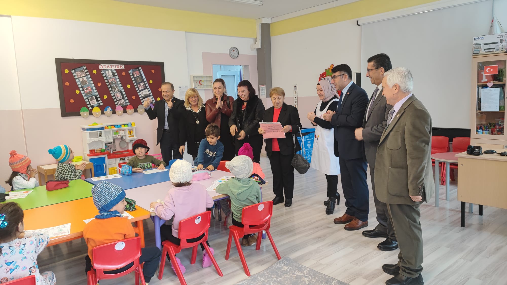 YALOVA TEMAD’DAN ÖĞRENCİLERE ATKI VE BERE HEDİYESİ