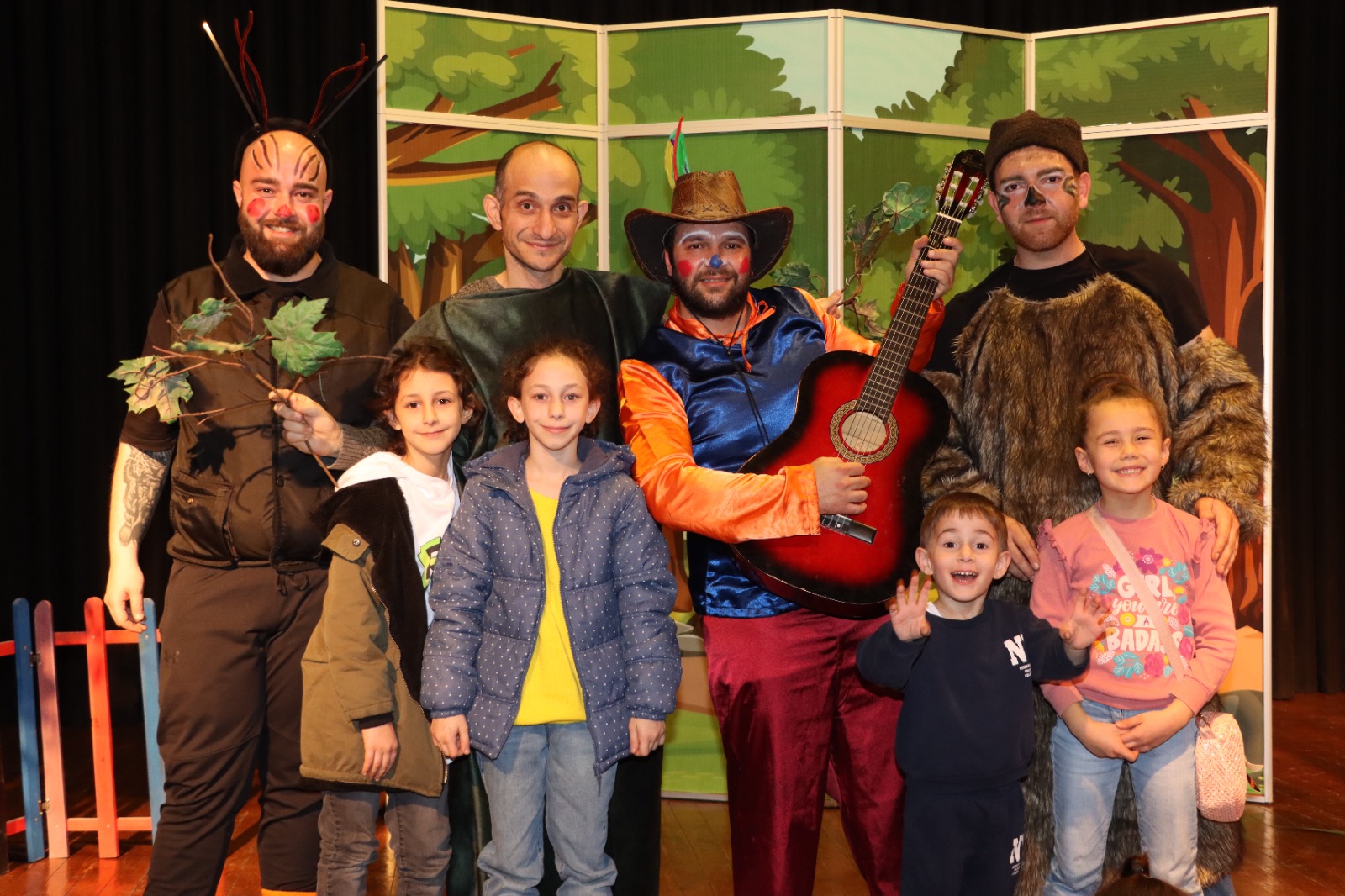 “AĞUSTOS BÖCEĞİ İLE KARINCA” ÇOCUK OYUNU BÜYÜK İLGİ GÖRDÜ