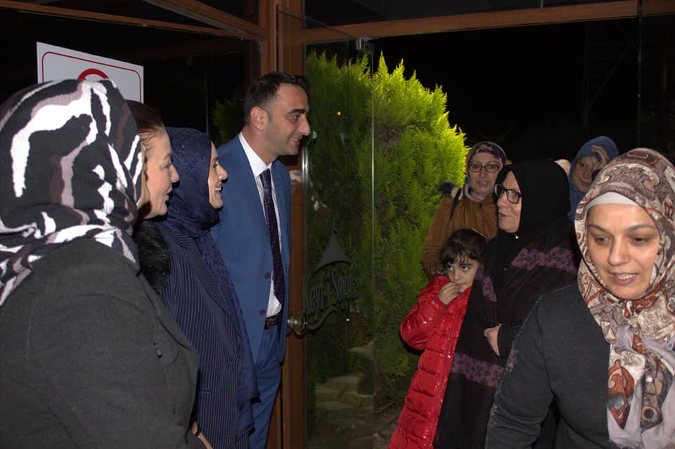 BAŞKAN ADAYI YURT AKŞAM YEMEĞİNDE SUBAŞI’LI KADINLARLA BULUŞTU