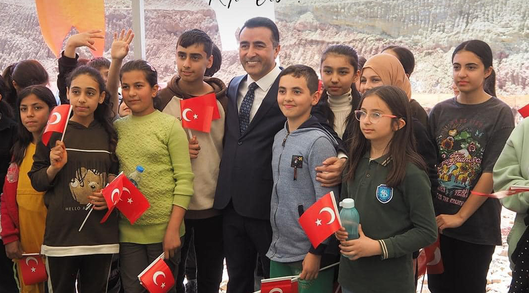 BAŞKAN KAÇAR’DAN ÇOCUKLARIN EĞİTİMİNE TAM DESTEK!