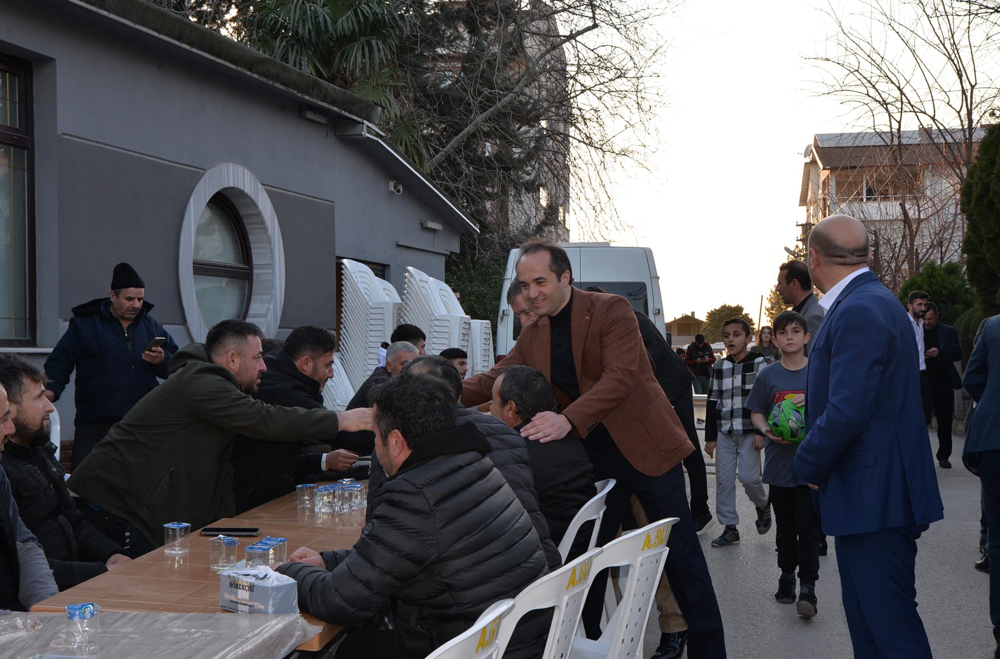 BELEDİYE BAŞKAN ADAYI ÖZYİĞİT, ANADOLU ERZURUM DERNEĞİYLE BİR ARAYA GELDİ