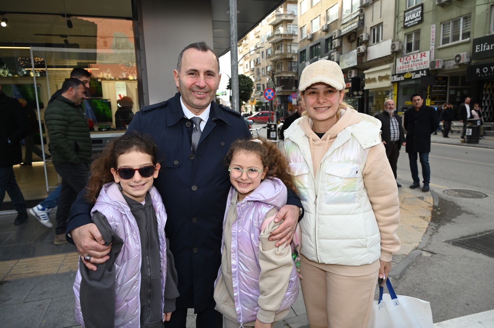 BAŞKAN TUTUK, FATİH CADDESİ ESNAFINI ZİYARET ETTİ