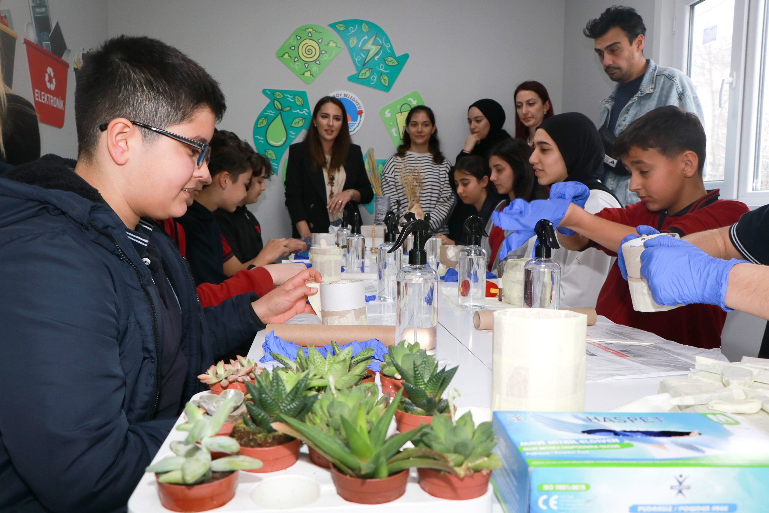 ÇİFTLİKKÖY’DE KAĞIT HAMURU ATÖLYESİ