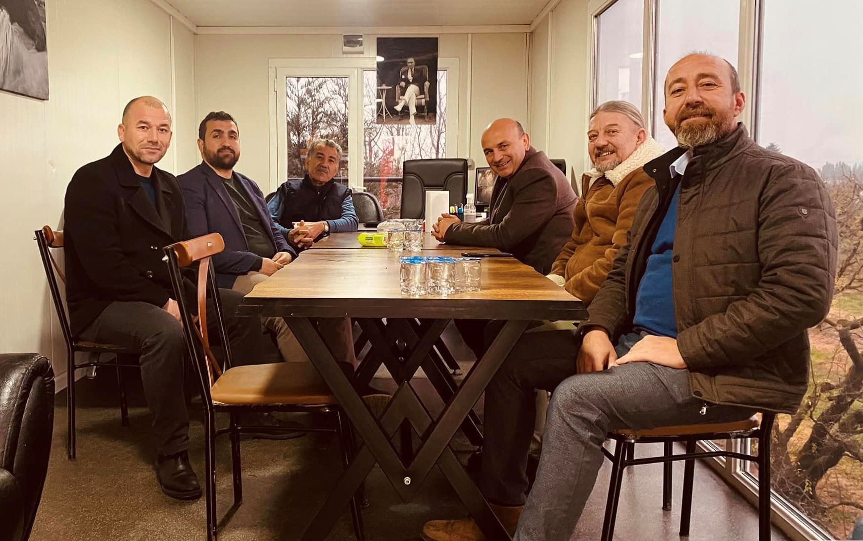 ORAL, YOL ARKADAŞLARIYLA KAHVALTIDA BULUŞTU