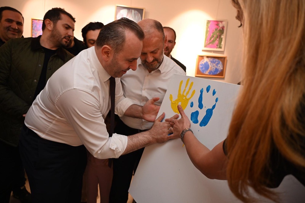 DEPREMZEDE ÇOCUKLAR İÇİN ETKİNLİK DÜZENLENDİ