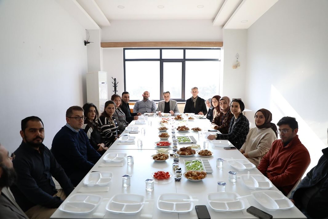 ÇETİNKAYA, GENÇLİK MERKEZİNDE