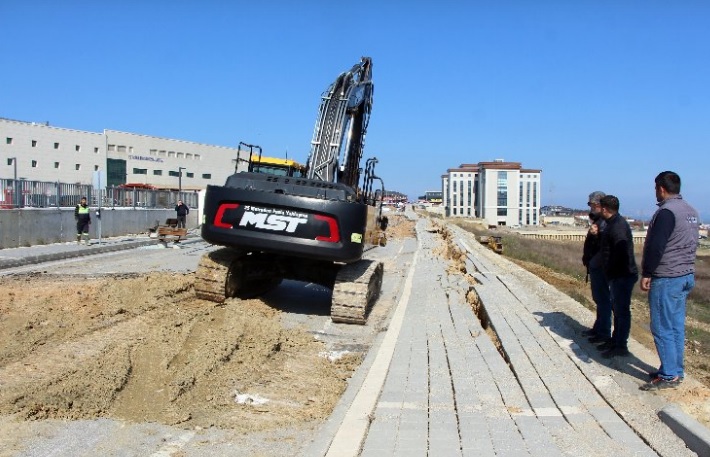 HASTANE YOLUNDA YAPIM ÇALIŞMALARINA BAŞLANDI