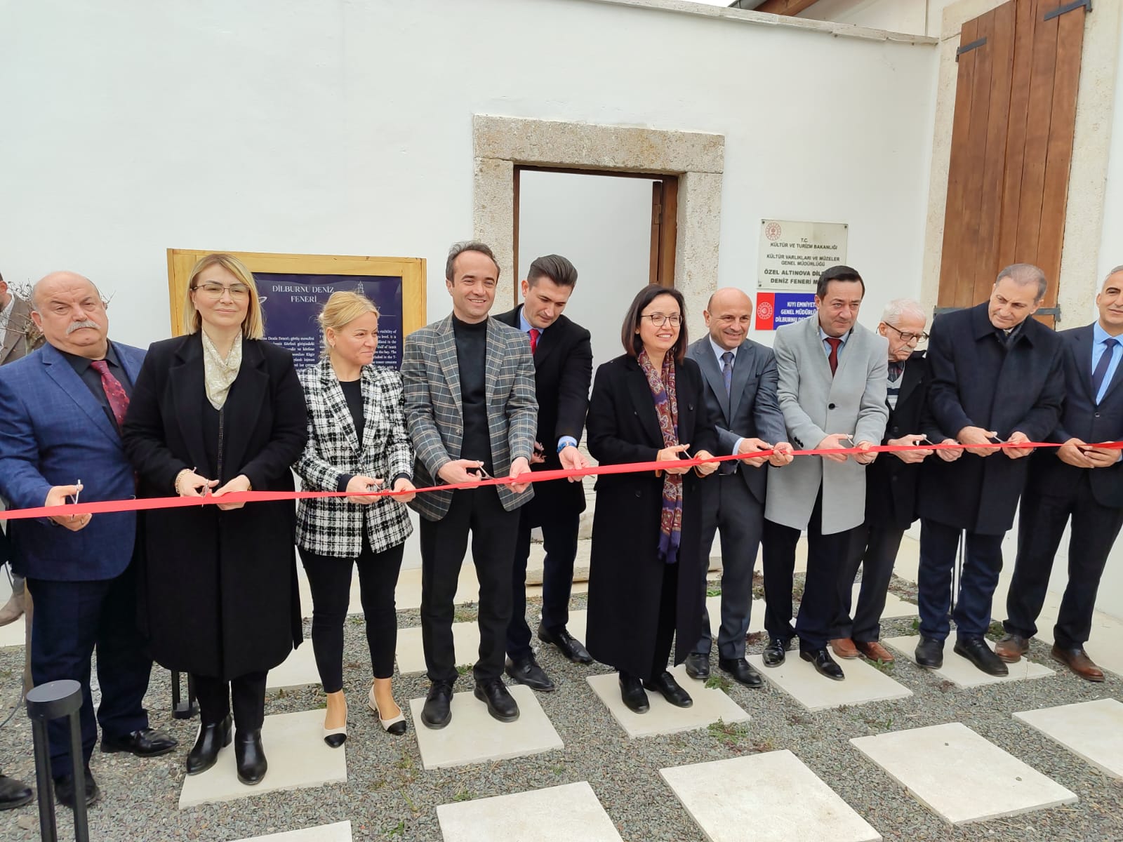 ALTINOVA’DA 3 AÇILIŞ BİRDEN!