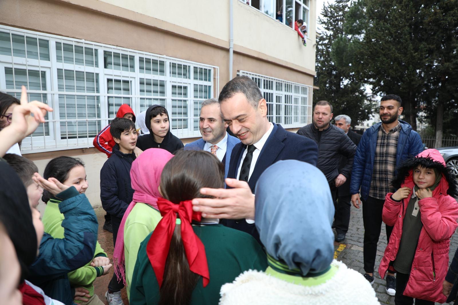 ÇETİNKAYA’DAN ÖĞRENCİLERE ZİYARET