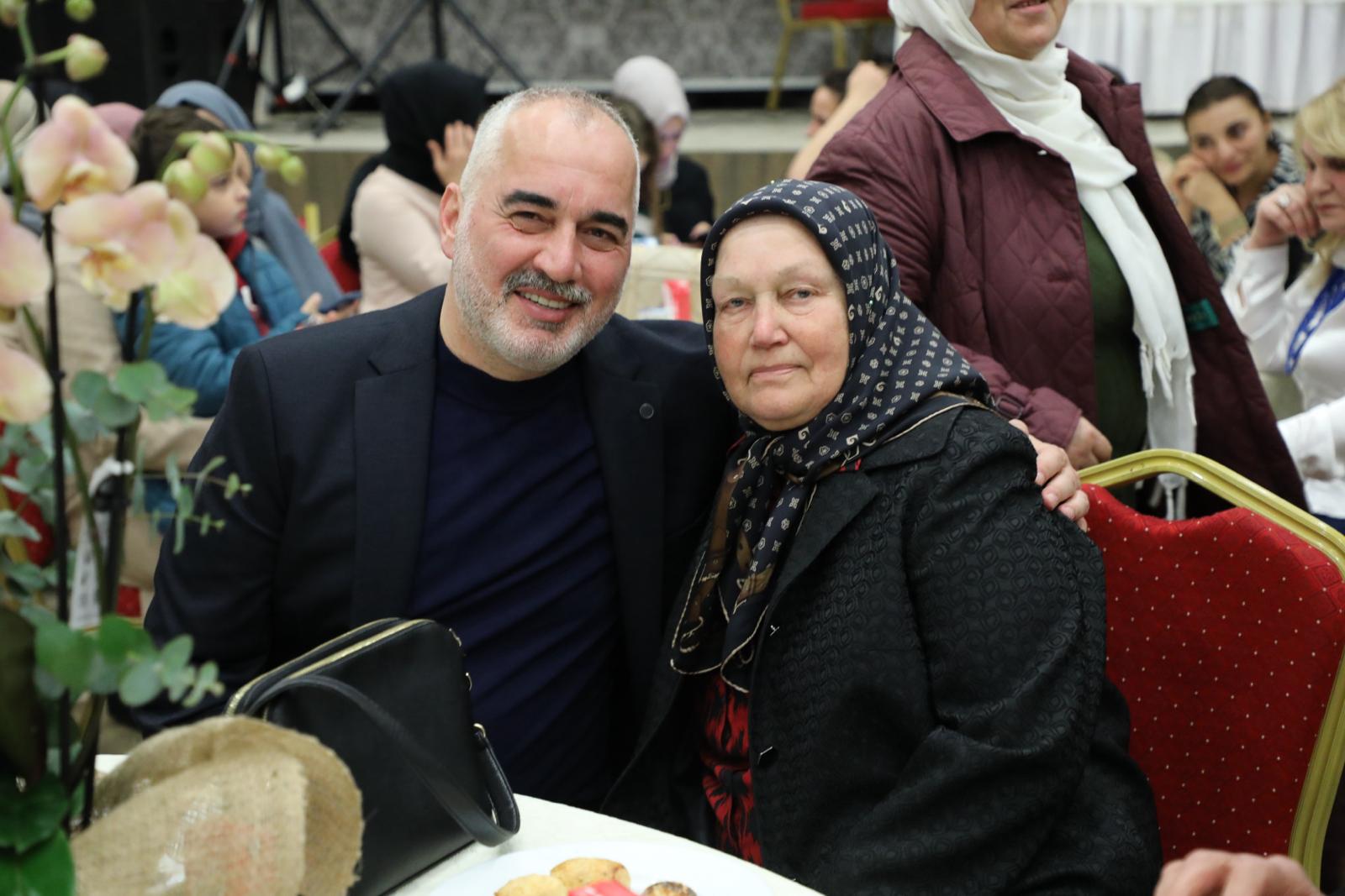 KARAMÜRSEL’DE DÜNYA KADINLAR GÜNÜ KUTLANDI