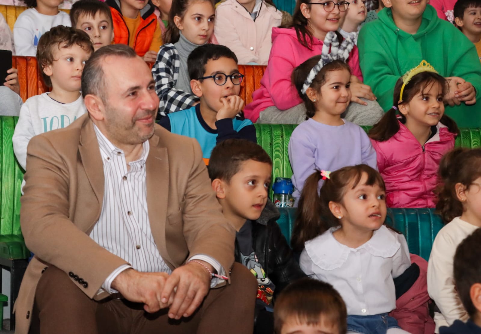 BAŞKAN TUTUK ÇOCUKLARLA BİR ARAYA GELDİ