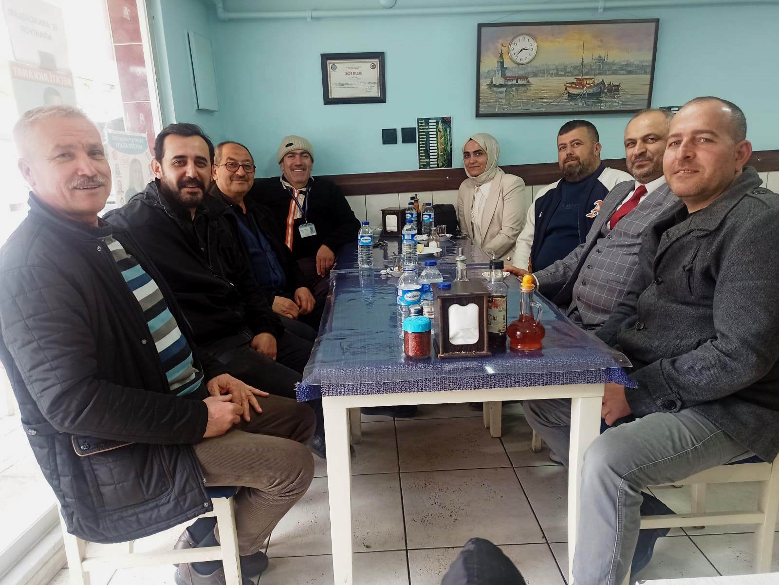 ALTINOVA’DA MUHTAR VE MUHTAR ADAYLARI BİR ARAYA GELDİ