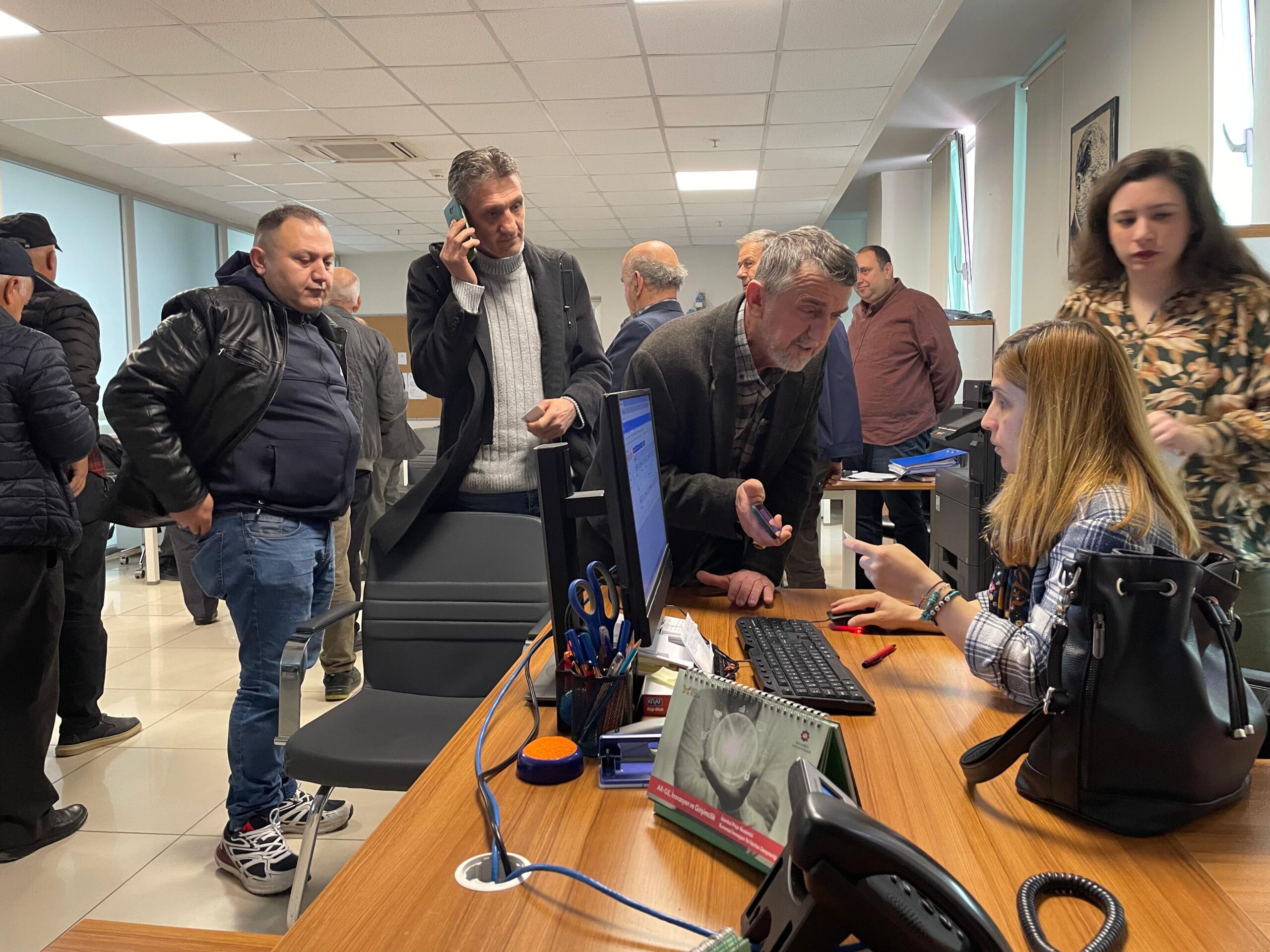 KARAMÜRSELLİ ÇİFTÇİLERE GÜBRE DESTEĞİ