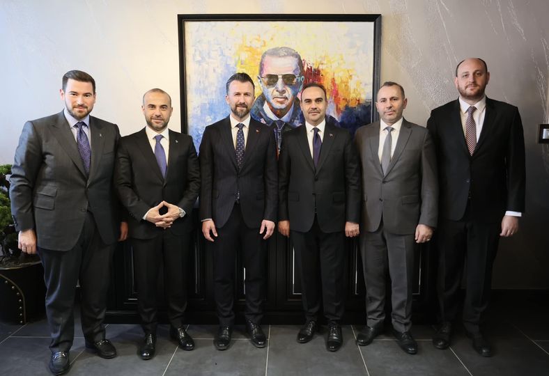 AK KADRO, BAKAN KACIR İLE ÇİFTLİKKÖY YATIRIMLARI GÖRÜŞÜLDÜ