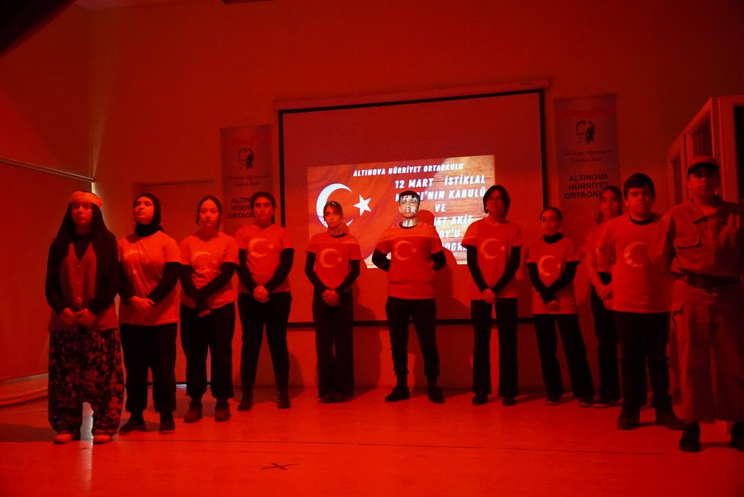 İSTİKLAL MARŞI’NIN KABULÜNÜN 103. YILI ALTINOVA’DA KUTLANDI