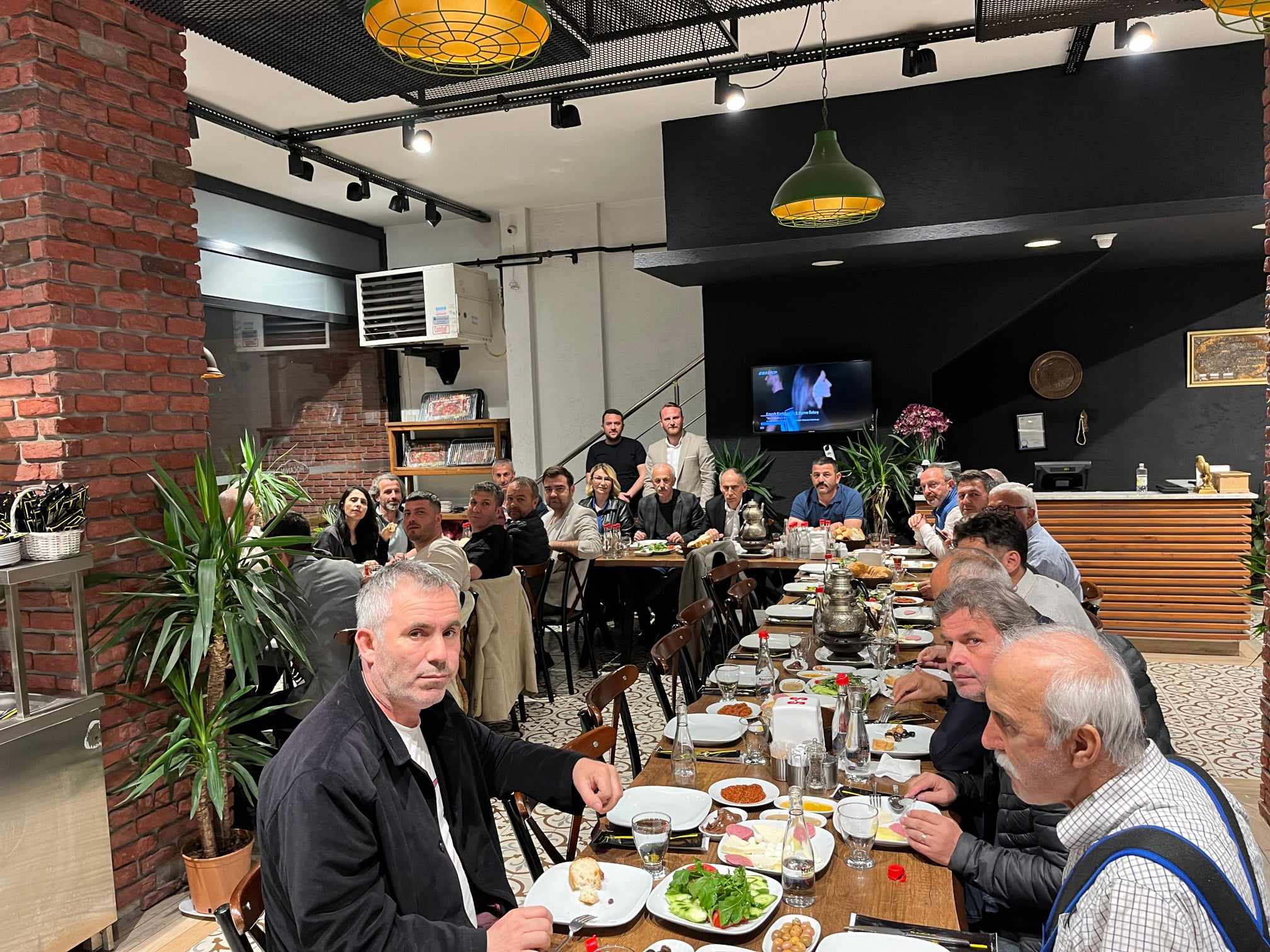 BAŞKAN FAZLACA, SAHUR PROGRAMINDA TRABZONLULARLA BİR ARAYA GELDİ