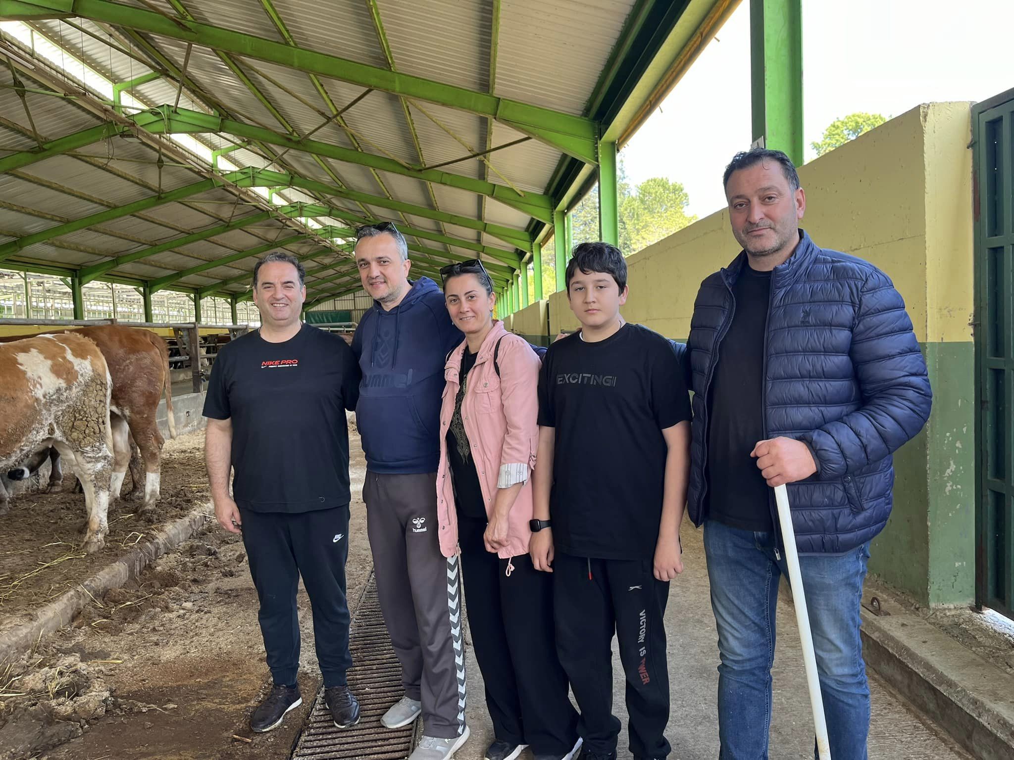 GÜLEÇ KARDEŞLERDE KURBAN SATIŞ BAŞLADI