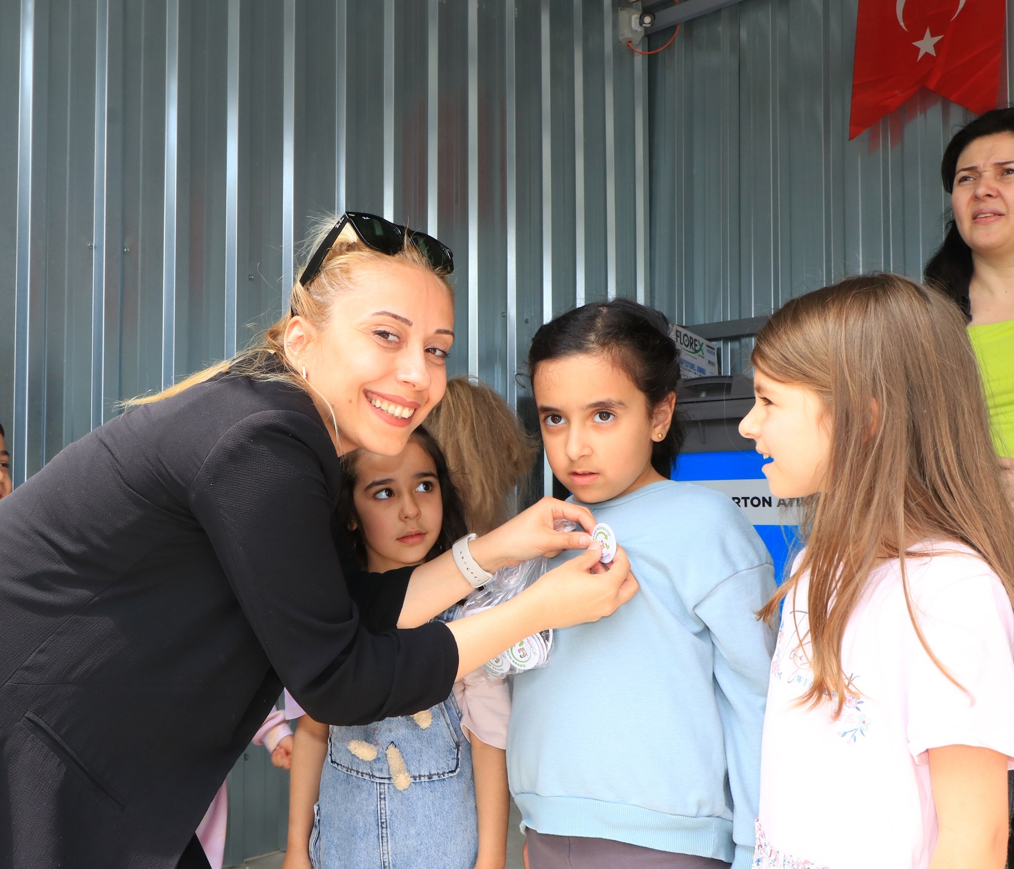 ÇİFTLİKKÖY’DE MİNİKLER ÇEVRE MÜFETTİŞİ OLDU