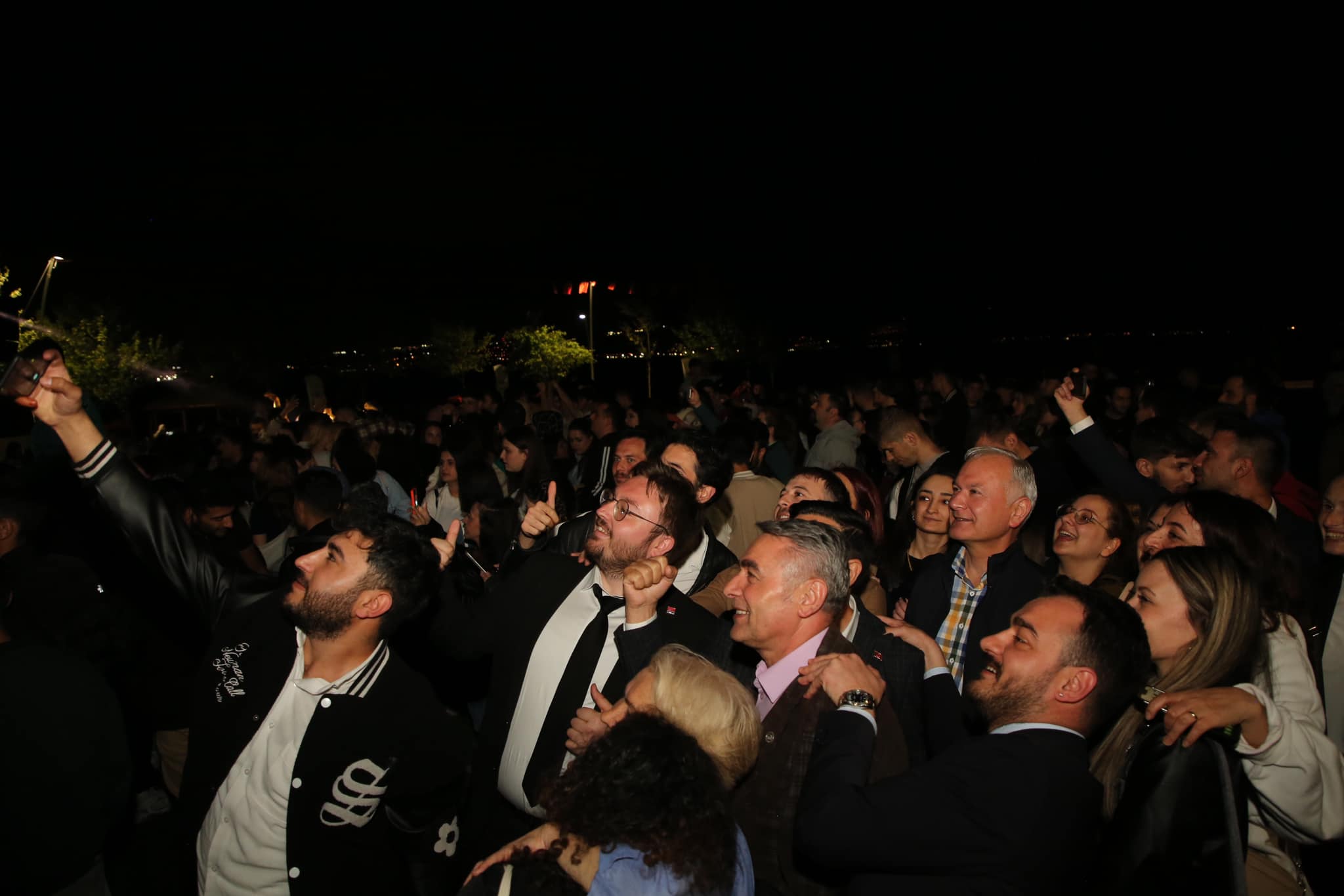 KARAMÜRSELLİ GENÇLER, BAYRAMI BAŞKAN ÇALIK İLE KUTLADI