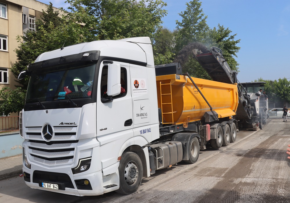 ASFALT ÇALIŞMALARI HAVALARIN ISINMASIYLA BİRLİKTE BAŞLADI