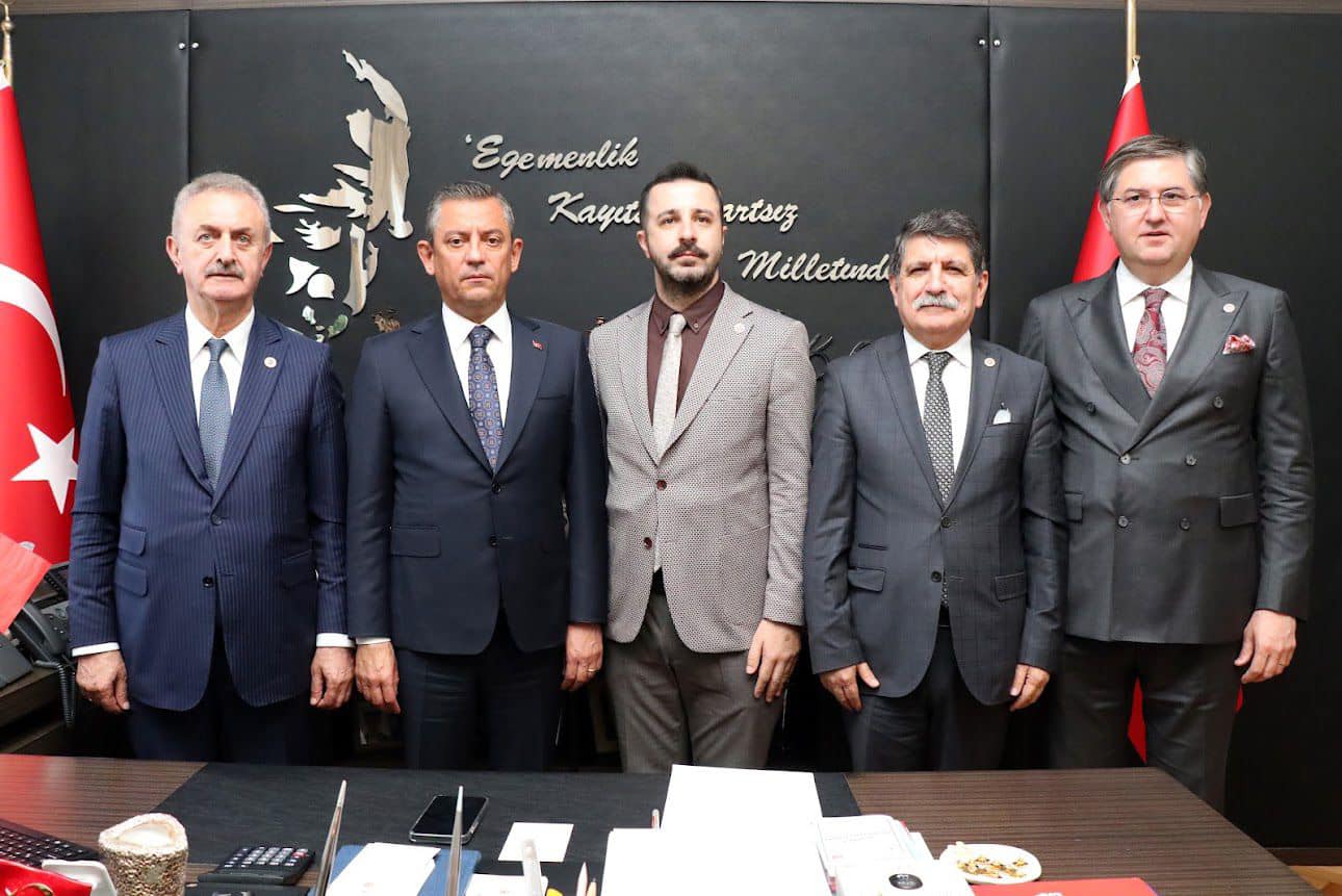 CHP İLÇE BAŞKANI AKSU, GENEL BAŞKAN ÖZEL’İ MAKAMINDA ZİYARET ETTİ
