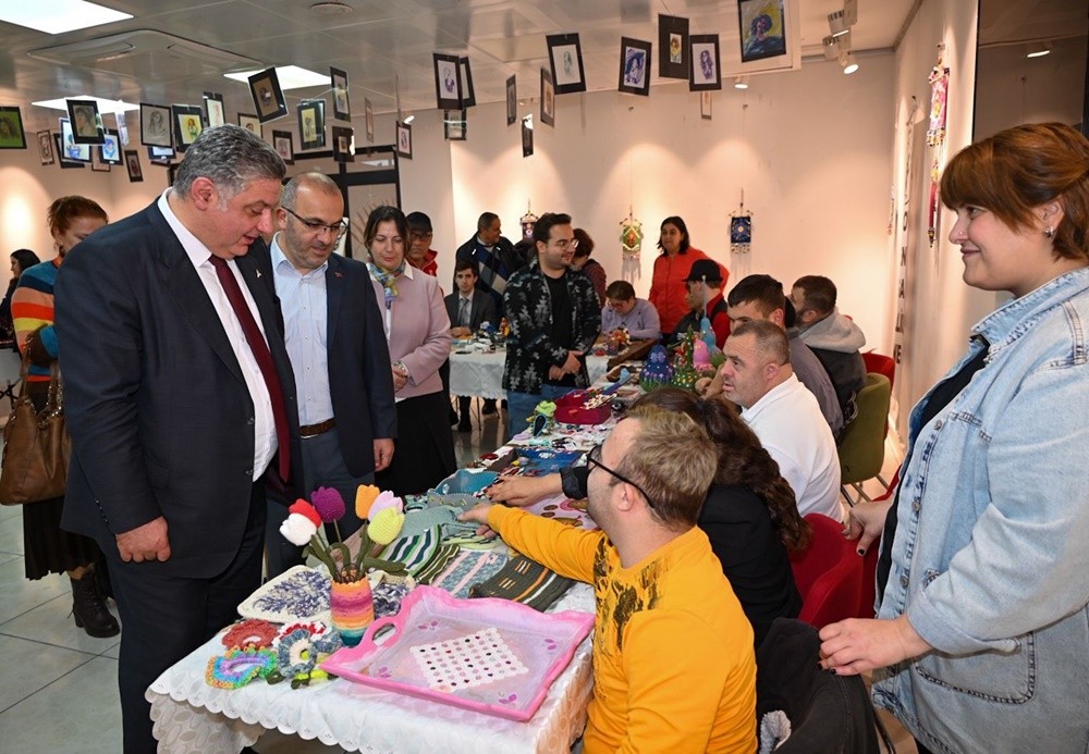 YENİ YAŞAM’DAN ANNE VE ÇOCUK SERGİSİ