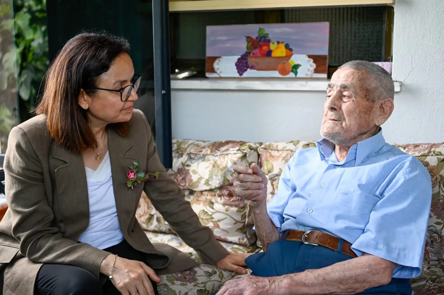 HALKIN VALİSİNDEN ARMUTLU ZİYARETİ