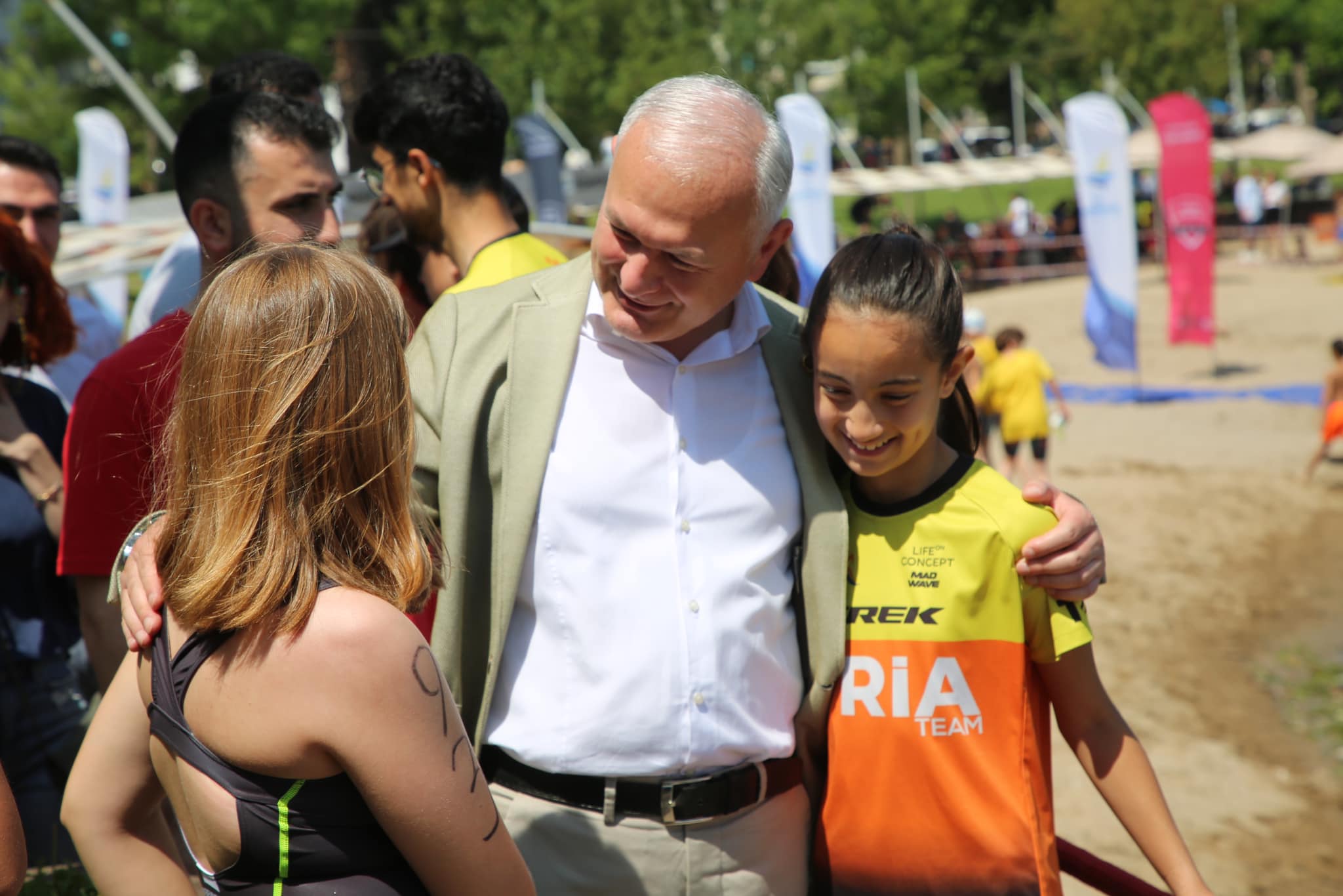 KARAMÜRSEL’DE TRİATLON LİG YARIŞLARI NEFES KESTİ