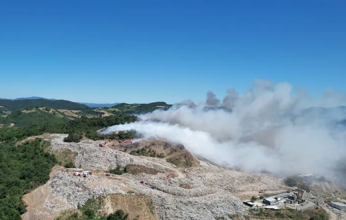KATI ATIK DEPOLAMA SAHASINDA KORKUTAN YANGIN!