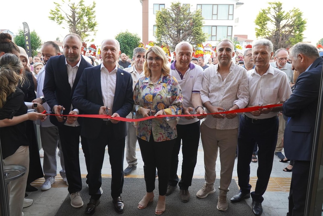 “QARTAL ET EVİ, RESTAURANT VE CAFE” DUALAR EŞLİĞİNDE ALTINOVA’DA AÇILDI!